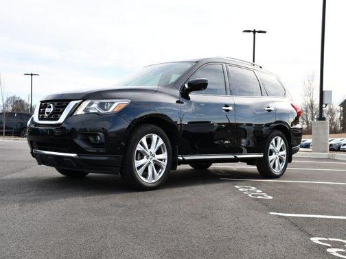 2018 Nissan Pathfinder SL