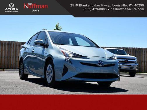 Pearl 2016 Toyota Prius Two