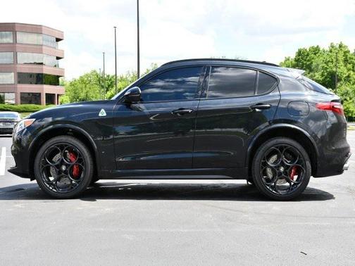 2023 Alfa Romeo Stelvio Quadrifoglio