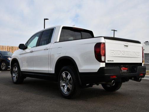 Platinum White Pearl 2024 Honda Ridgeline RTL