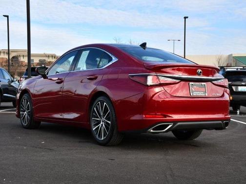 2022 Lexus ES 350 Base