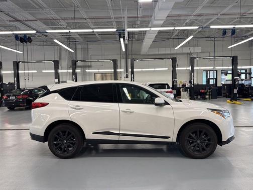 Platinum White Pearl 2026 Acura RDX Base