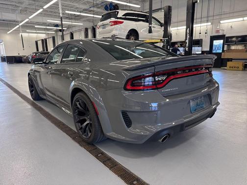 Destroyer Gray Clearcoat 2023 Dodge Charger SRT Hellcat Widebody Jailbreak