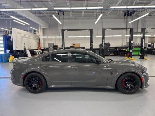 Destroyer Gray Clearcoat 2023 Dodge Charger SRT Hellcat Widebody Jailbreak