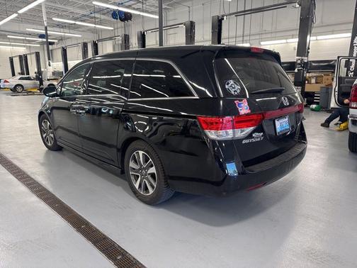 Crystal Black Pearl 2016 Honda Odyssey Touring Elite