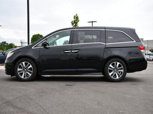 Crystal Black Pearl 2016 Honda Odyssey Touring Elite
