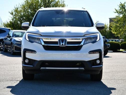 2022 Honda Pilot Touring 8-Passenger