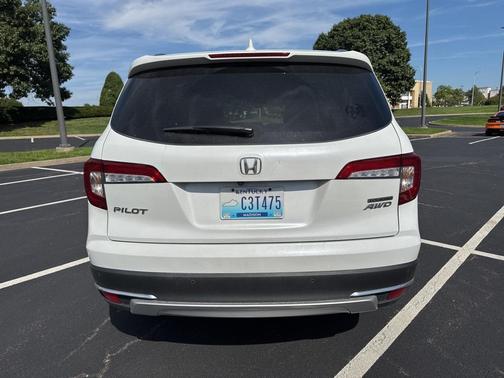 2022 Honda Pilot Touring 8-Passenger