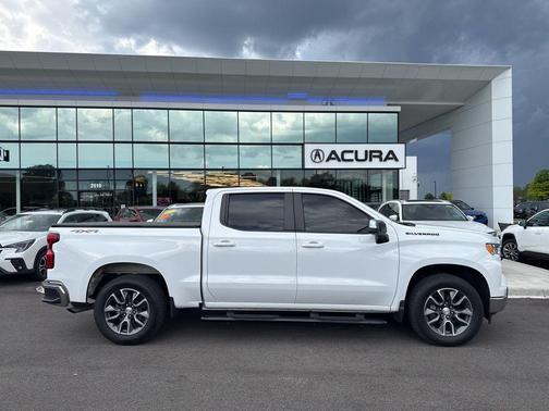 Summit White 2023 Chevrolet Silverado 1500 LT