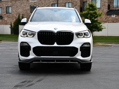 2021 BMW X5 M50i
