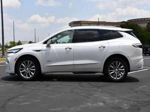 2022 Buick Enclave AWD Avenir