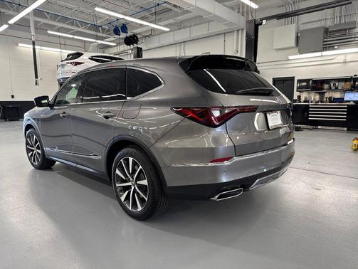 Liquid Carbon Metallic 2026 Acura MDX Technology Package