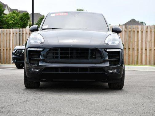 Jet Black Metallic 2017 Porsche Macan Macan GTS