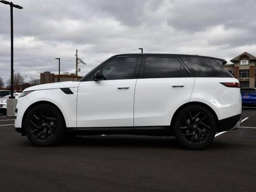 2024 Land Rover Range Rover Sport SE