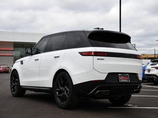 2024 Land Rover Range Rover Sport SE