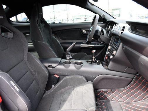 2016 Ford Shelby GT350 Base