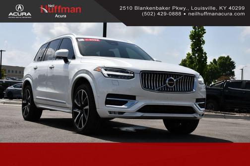 Crystal White Metallic 2023 Volvo XC90 B6 Plus 7-Seater