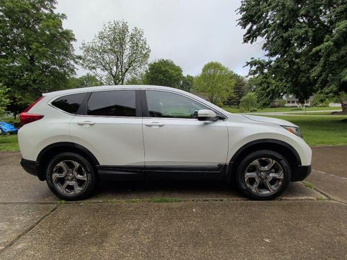 White Diamond Pearl 2017 Honda CR-V EX-L