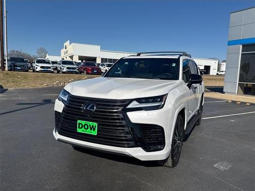 2025 Lexus LX 700h Luxury