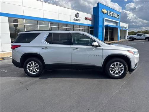 2021 Chevrolet Traverse LT Cloth