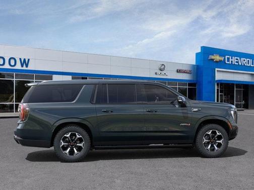 2025 GMC Yukon XL 4WD AT4