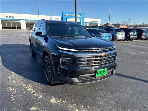 Mosaic Black Metallic 2025 Chevrolet Traverse LT SUV