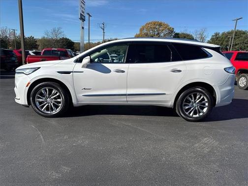 2022 Buick Enclave FWD Avenir