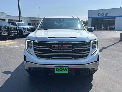 Summit White 2023 GMC Sierra 1500 SLT