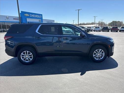 2022 Chevrolet Traverse LS