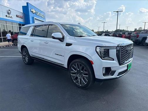 2023 GMC Yukon XL Denali Ultimate