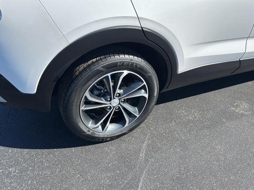 Summit White 2023 Buick Encore GX Select