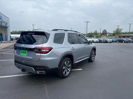 2025 Honda Pilot Touring 8-Passenger