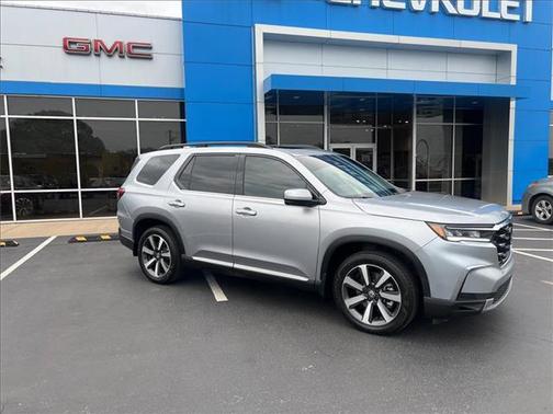 2025 Honda Pilot Touring 8-Passenger
