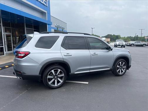 2025 Honda Pilot Touring 8-Passenger