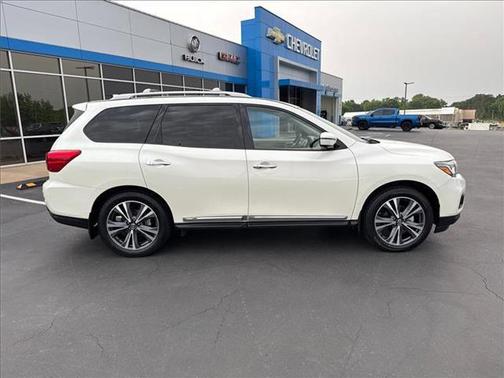 2019 Nissan Pathfinder Platinum
