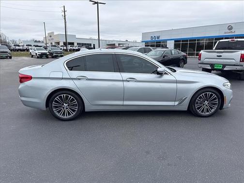 2018 BMW 530 530i