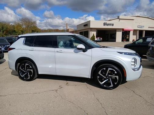 2024 Mitsubishi Outlander SEL