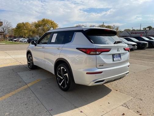 2024 Mitsubishi Outlander SEL