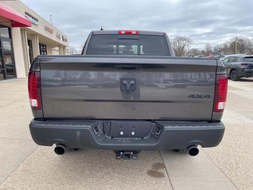 2022 RAM 1500 Classic SLT