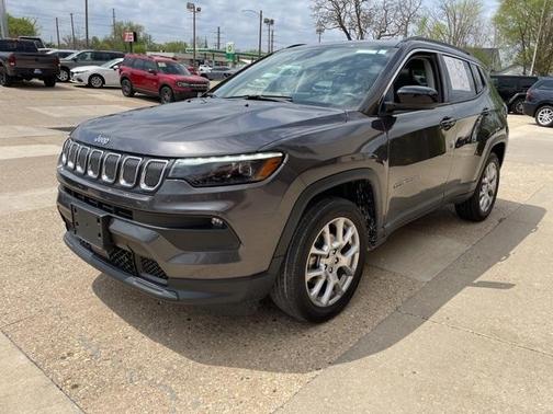 2022 Jeep Compass Latitude Lux