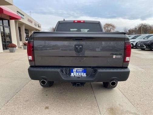 2021 RAM 1500 Classic SLT