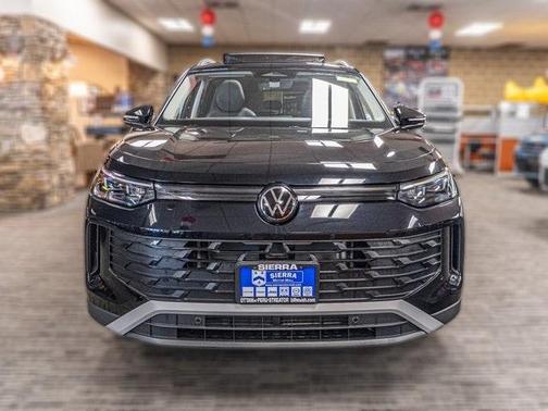 2025 Volkswagen Tiguan 2.0T SE