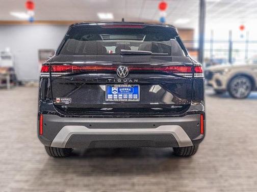 2025 Volkswagen Tiguan 2.0T SE