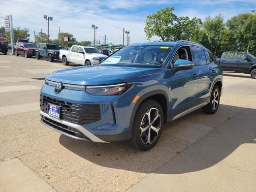 2025 Volkswagen Tiguan 2.0T SE