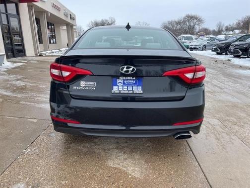 2017 Hyundai SONATA SE