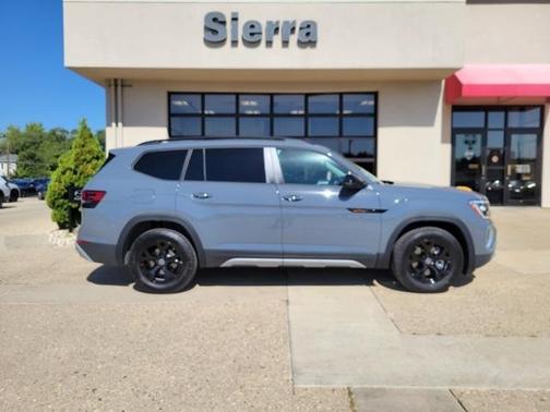 2025 Volkswagen Atlas 2.0T Peak Edition