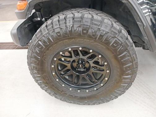 2024 Jeep Gladiator Nighthawk