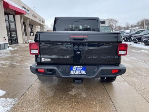 2024 Jeep Gladiator Nighthawk