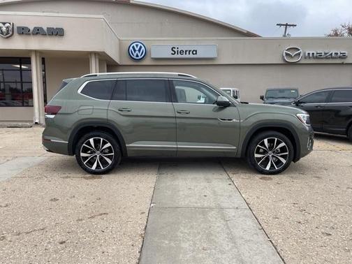 2026 Volkswagen Atlas 2.0T SEL Premium R-Line