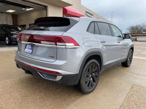 2025 Volkswagen Atlas Cross Sport 2.0T SE w/Technology